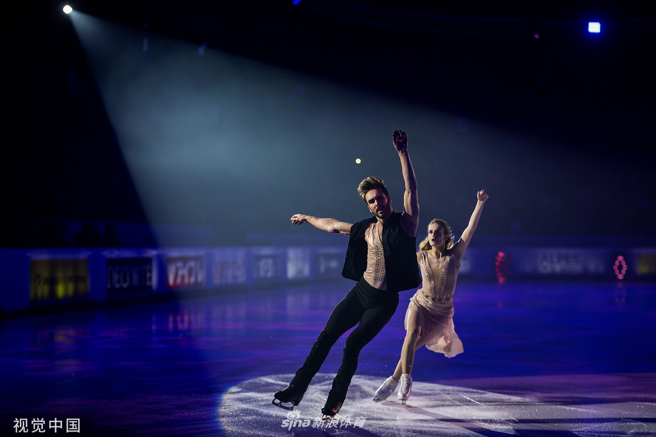 花样滑冰大奖赛法国站表演滑