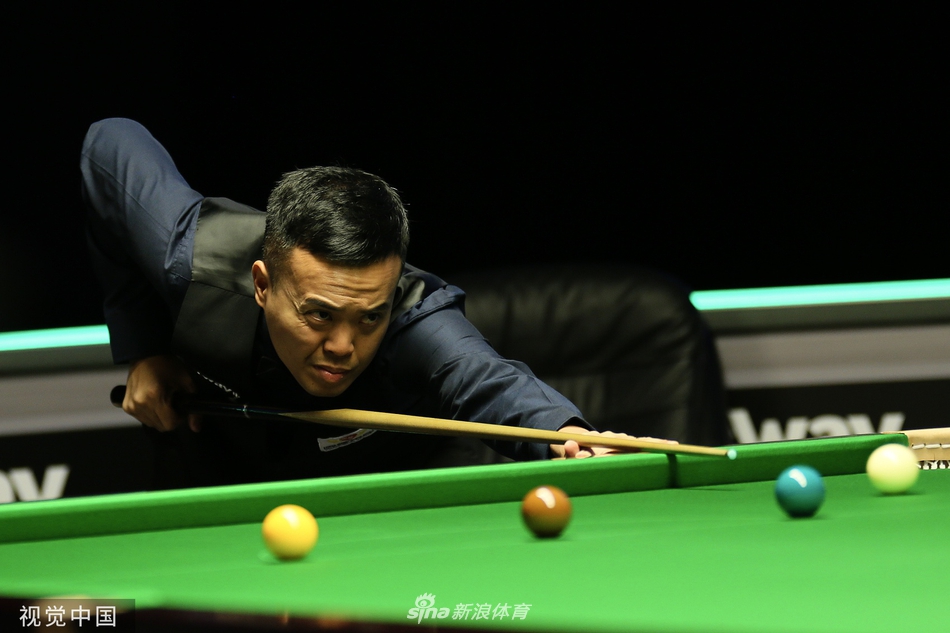 英锦赛李行6-4傅家俊进16强