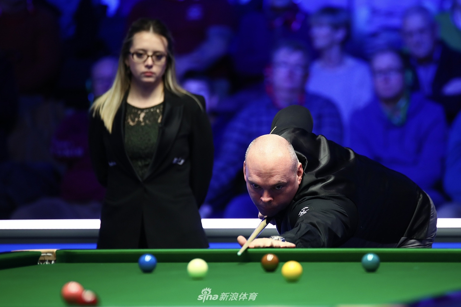 大奖赛首轮希金斯4-2宾汉姆