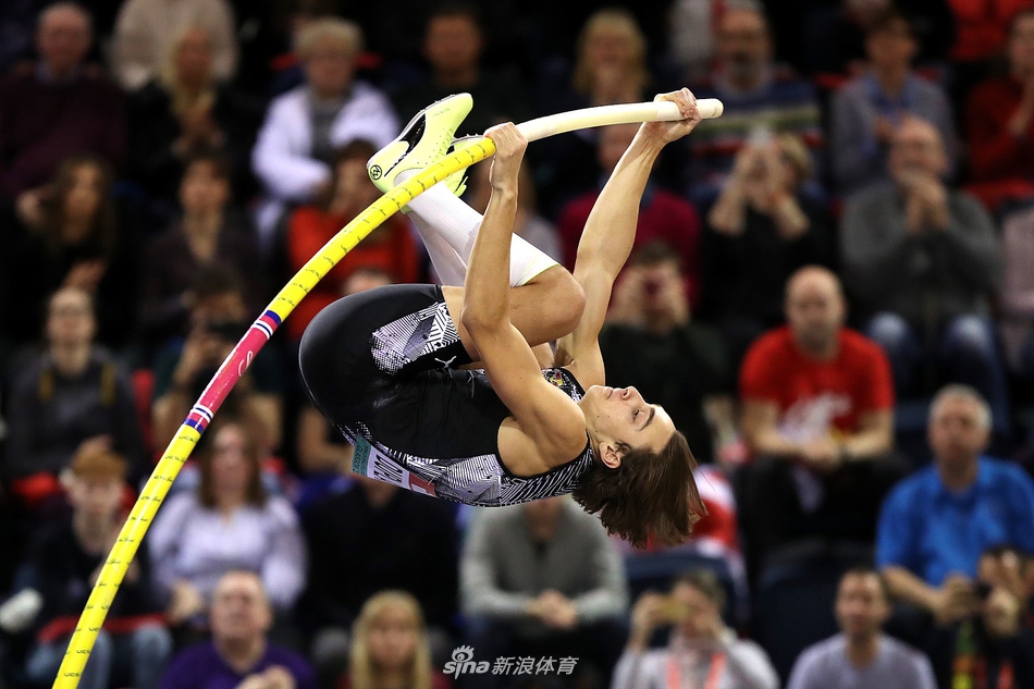 杜普兰蒂斯6米18破撑杆跳世界纪录