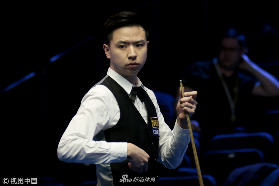 大奖赛次轮肖国栋4-1马克-戴维斯