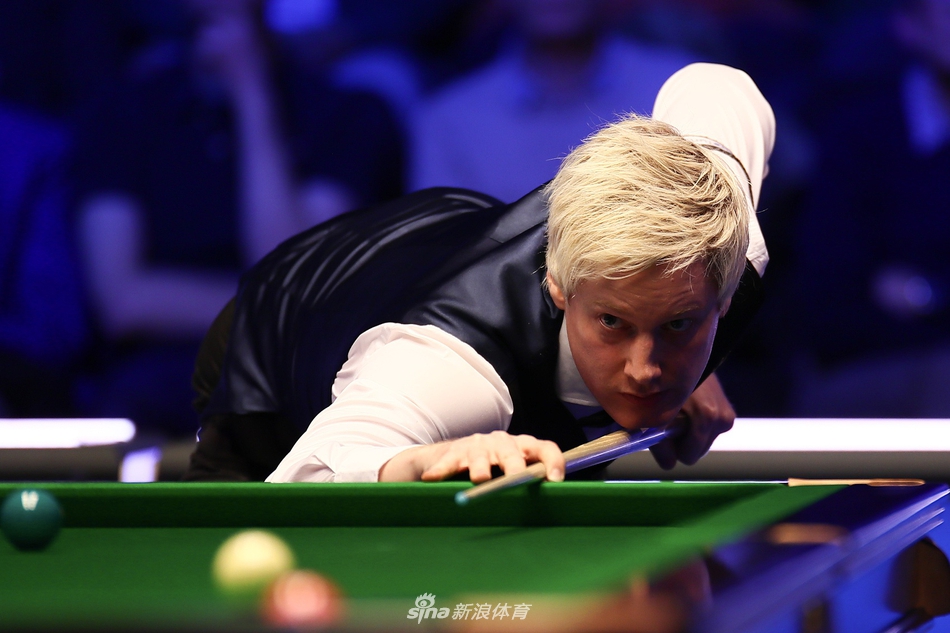 大奖赛罗伯逊6-4威尔逊进决赛