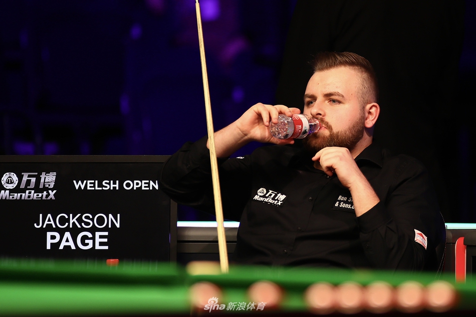 威尔士赛凯伦-威尔逊轰147晋级