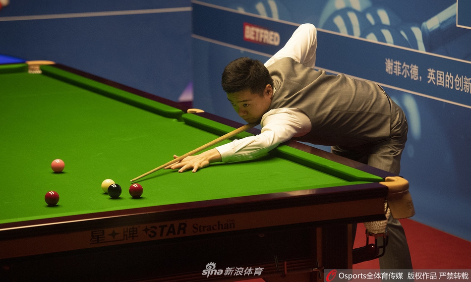 丁俊晖3-5落后特鲁姆普