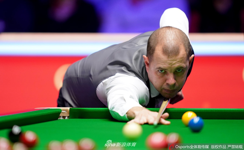 大师赛首轮希金斯6-1霍金斯