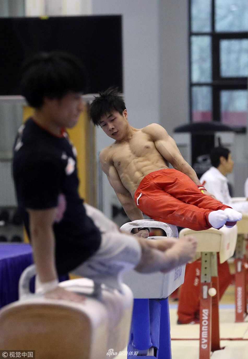中日男子体操队公开训练