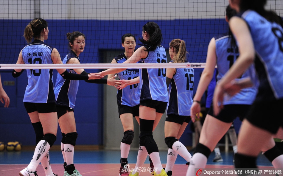 辽宁女排备战王一梅段放苦练