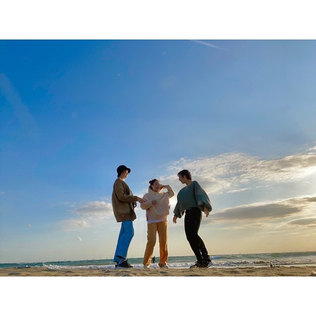 池江璃花子和平野美宇海边小聚