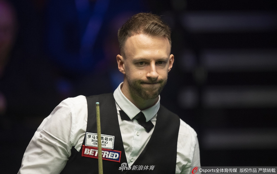 丁俊晖9-7领先特鲁姆普