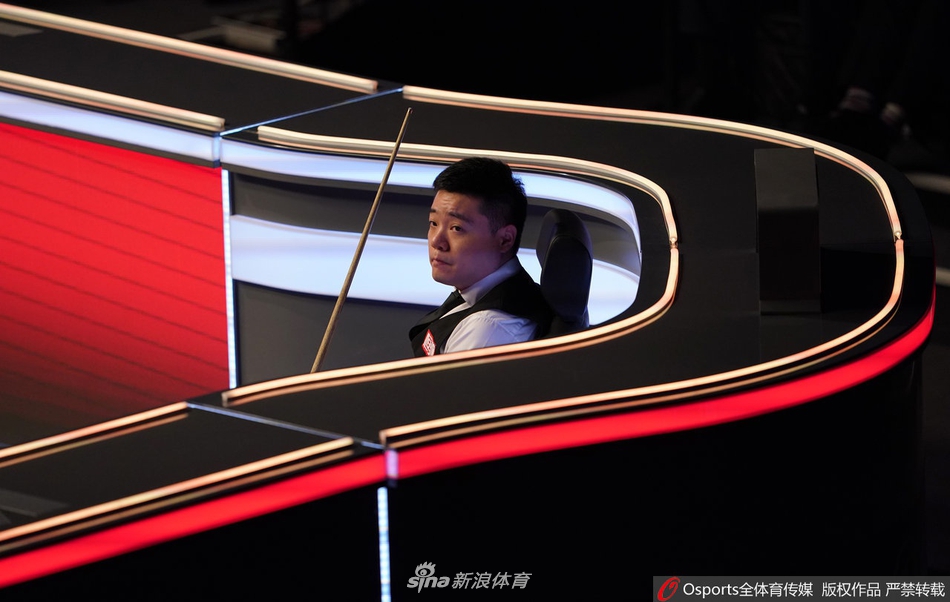 大师赛首轮丁俊晖3-6佩里