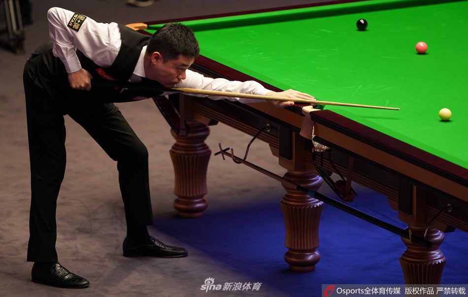 大师赛首轮丁俊晖3-6佩里