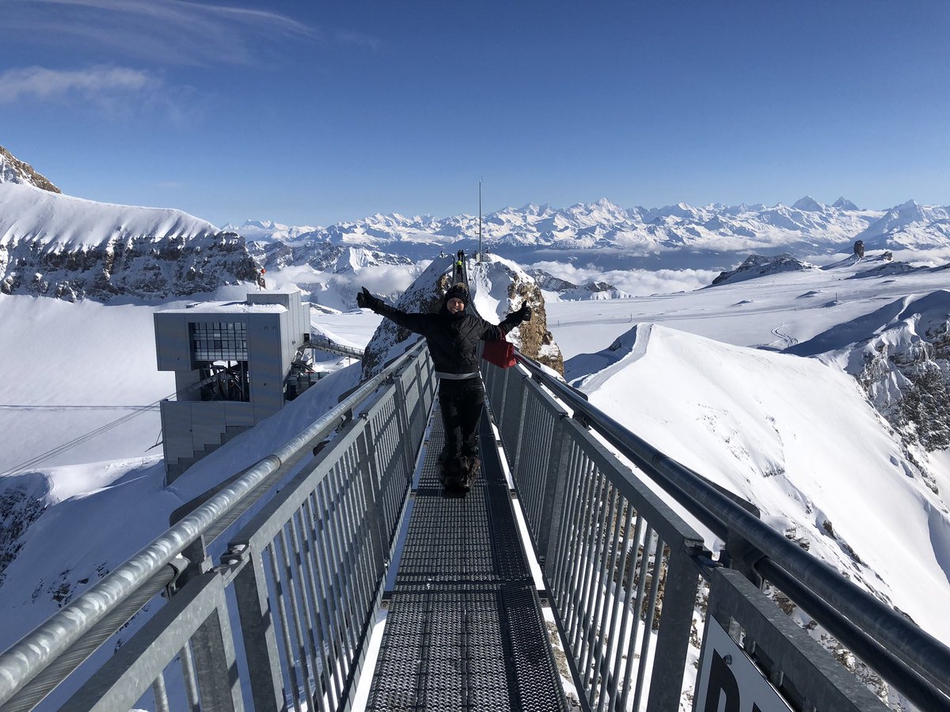 沃兹尼亚奇晒滑雪美照