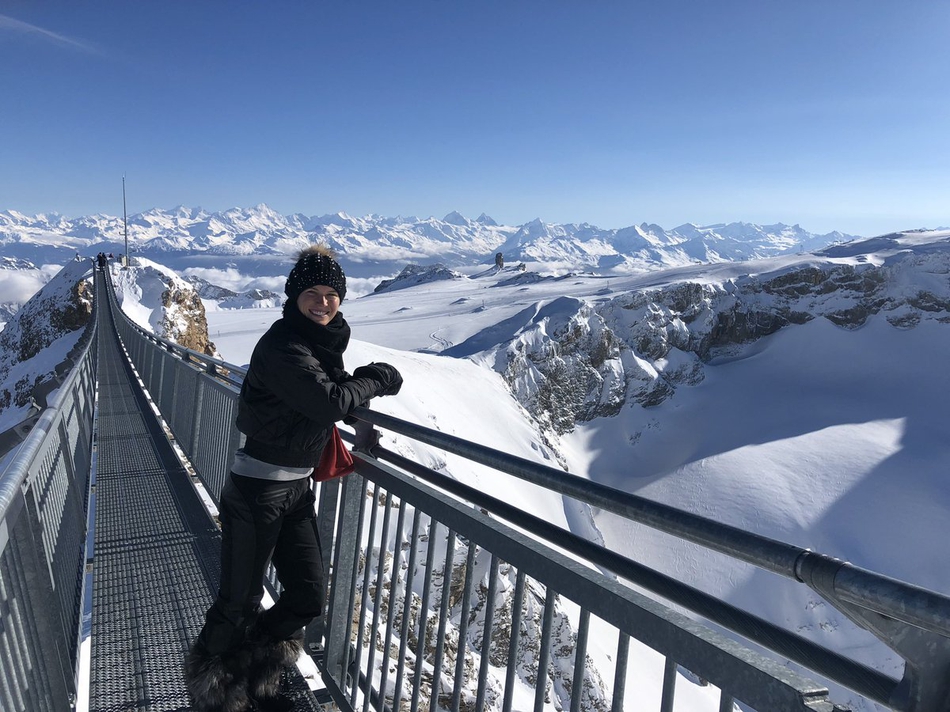 沃兹尼亚奇晒滑雪美照