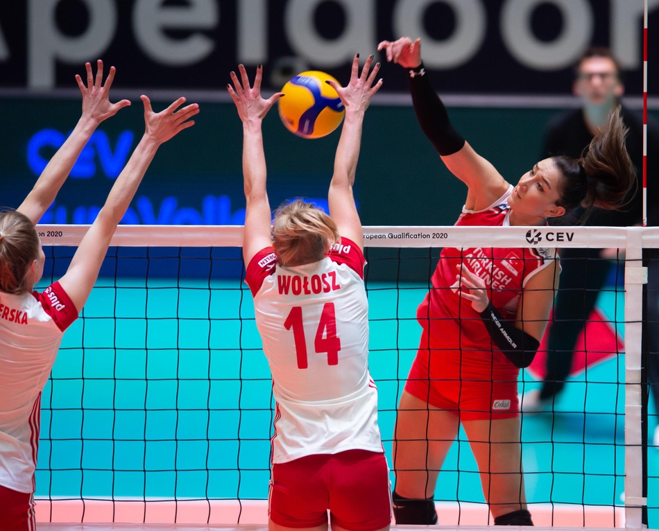 土耳其女排3-2波兰郎平观战