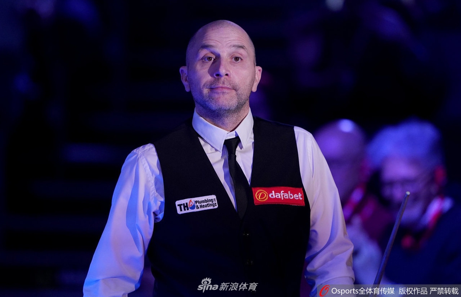 大师赛首轮丁俊晖3-6佩里