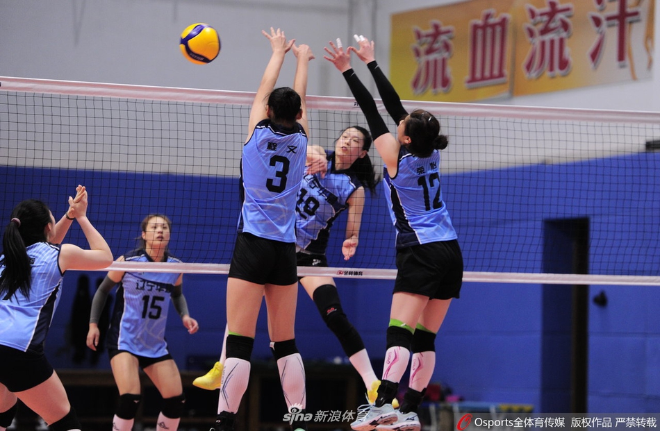 辽宁女排备战王一梅段放苦练