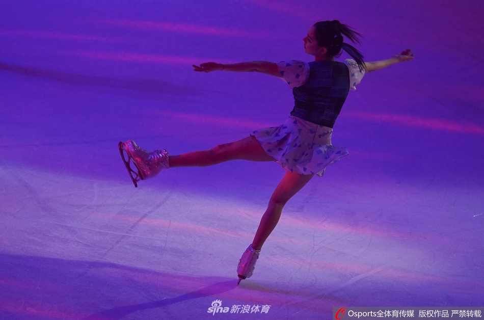 梅德韦杰娃领衔出演冰上舞剧