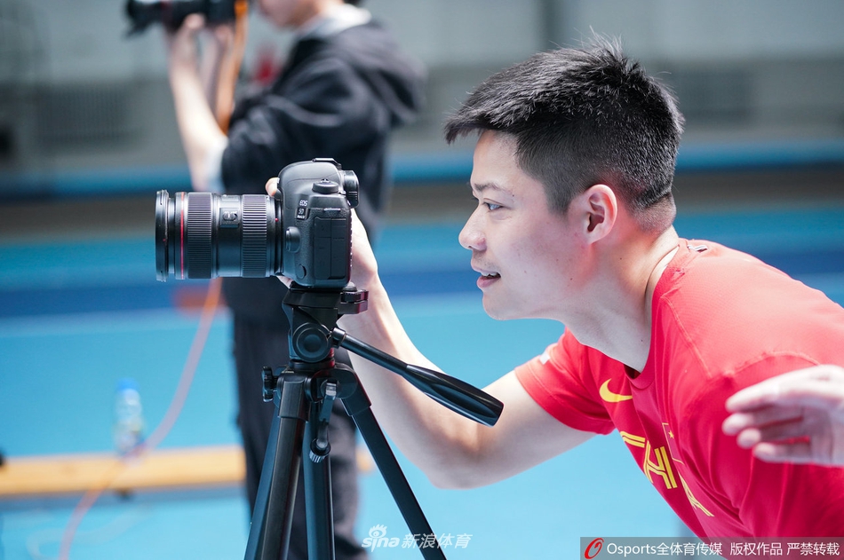 苏炳添谢震业备战亚锦赛