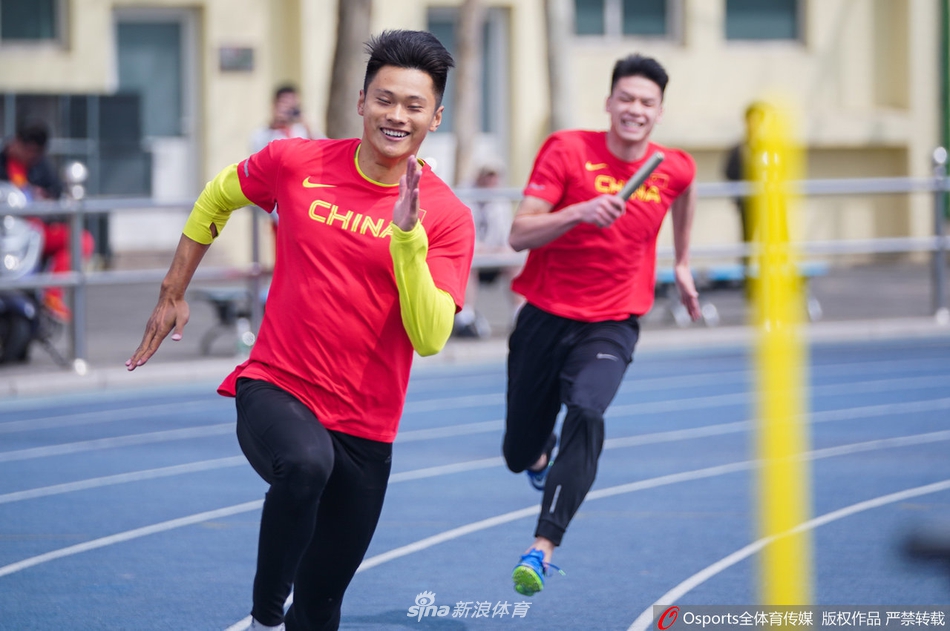 苏炳添谢震业备战亚锦赛