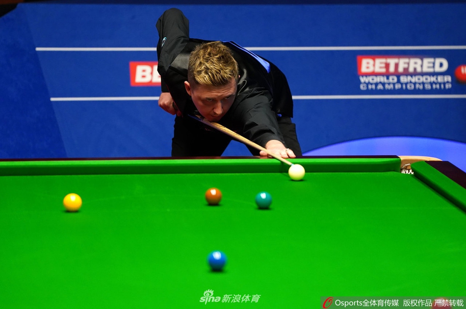 世锦赛威尔逊13-8罗伯逊