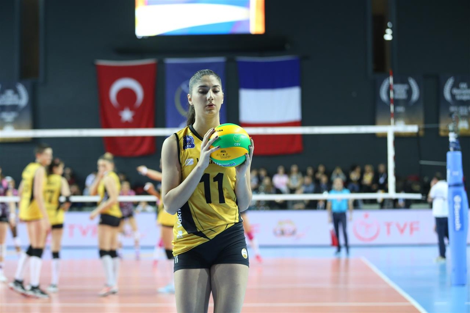 欧冠朱婷休战瓦基弗横扫