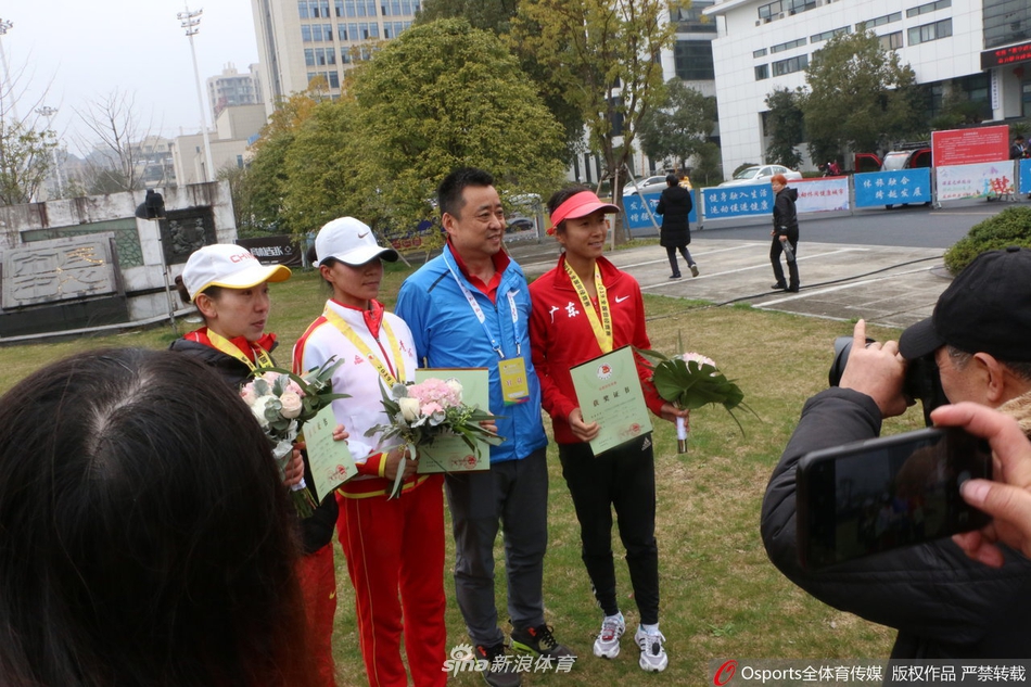 奥运冠军刘虹破50公里世界纪录