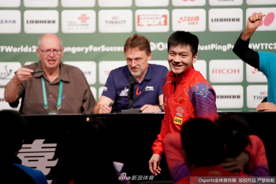 世乒赛混双抽签樊振东“小黑手”