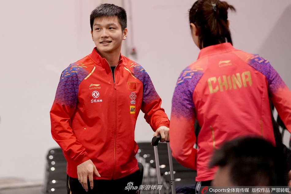 世乒赛混双抽签樊振东“小黑手”