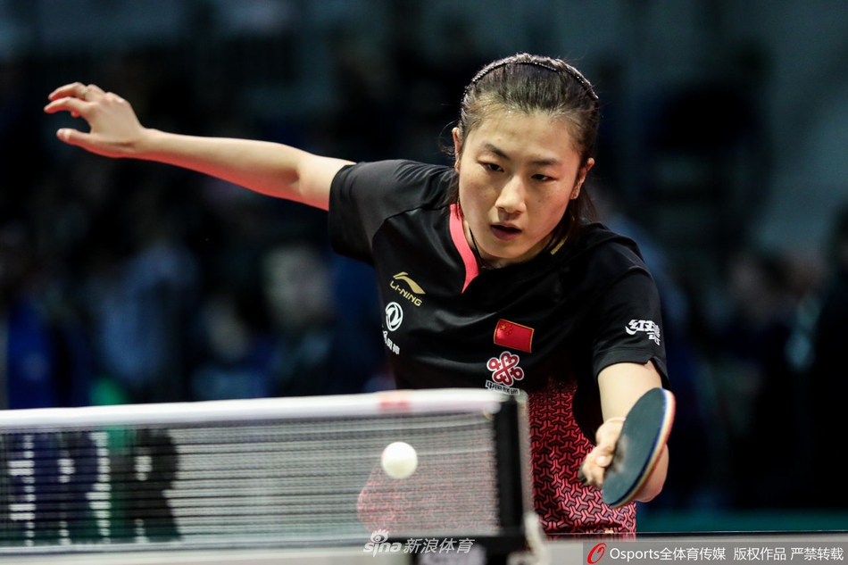 世乒赛次轮丁宁4-0德努特