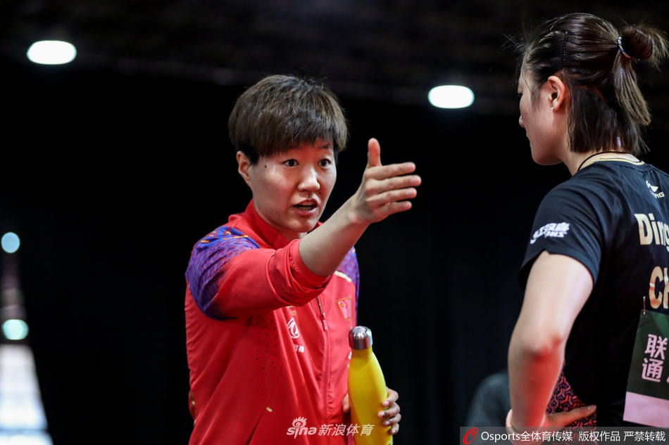 世乒赛次轮丁宁4-0德努特