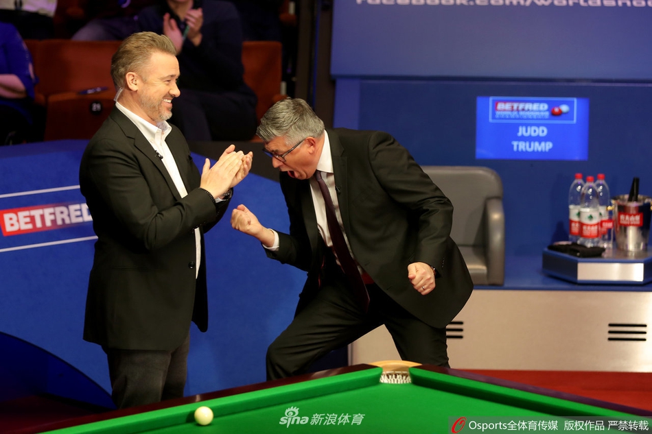 特鲁姆普18-9希金斯首夺世锦赛