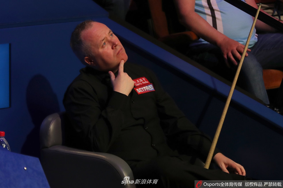 特鲁姆普18-9希金斯首夺世锦赛