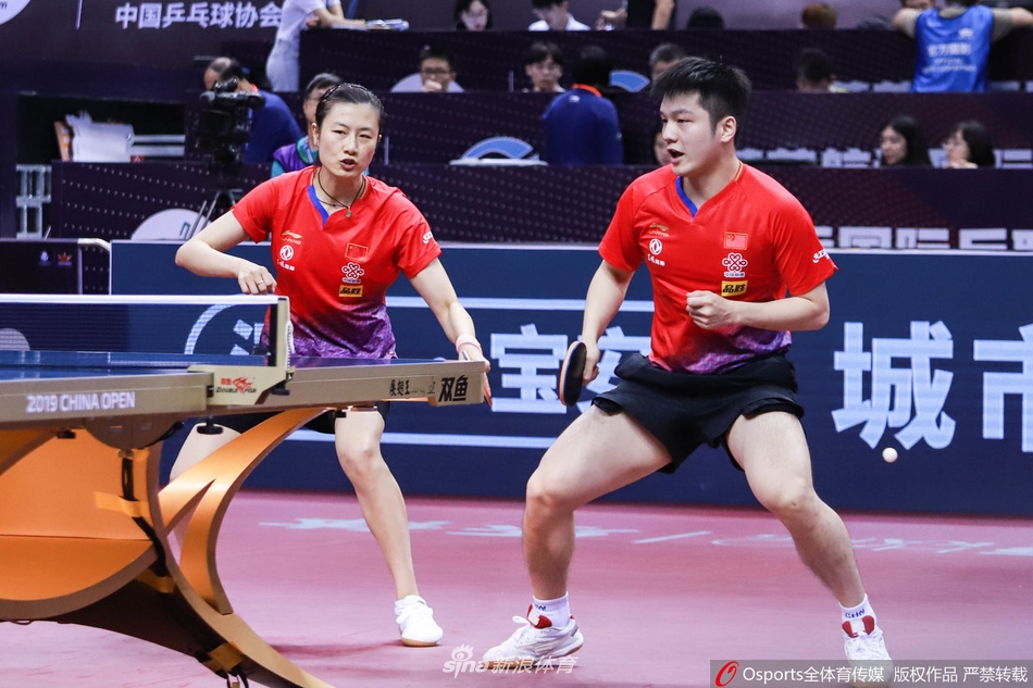 [中乒赛]爆冷！樊振东/丁宁遭朝鲜组合3-0横扫