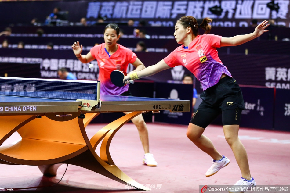中乒赛顾玉婷刘诗雯进决赛