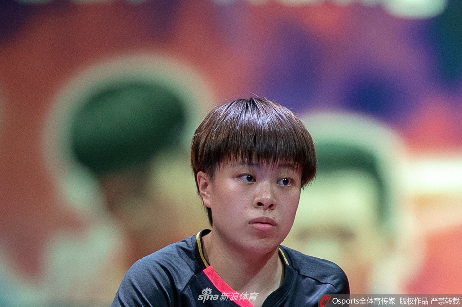 港乒赛王艺迪4-0郑怡静进决赛