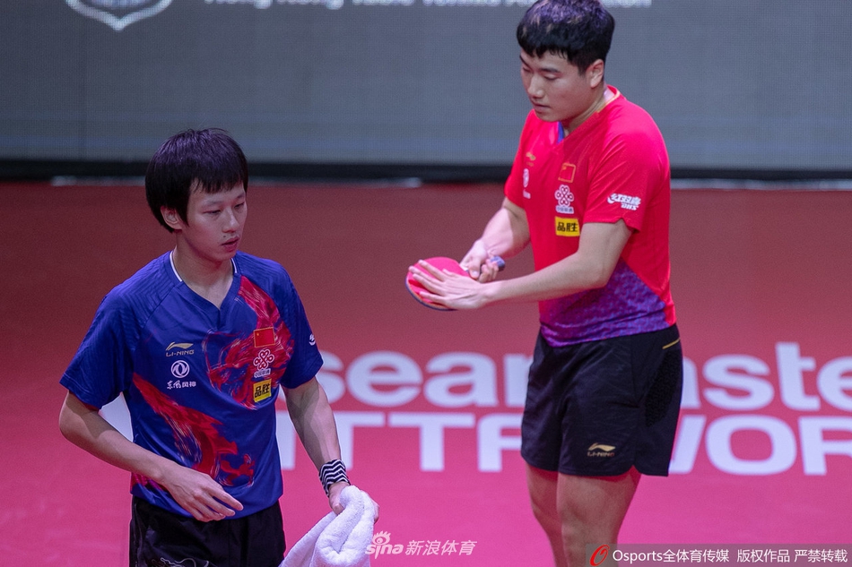 港乒赛林高远4-1梁靖进决赛