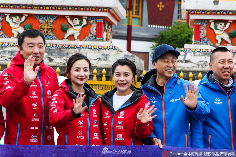 薛明莫慧兰杨凌助阵汽车赛事