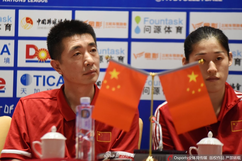 安家杰刘晓彤出席总决赛见面会