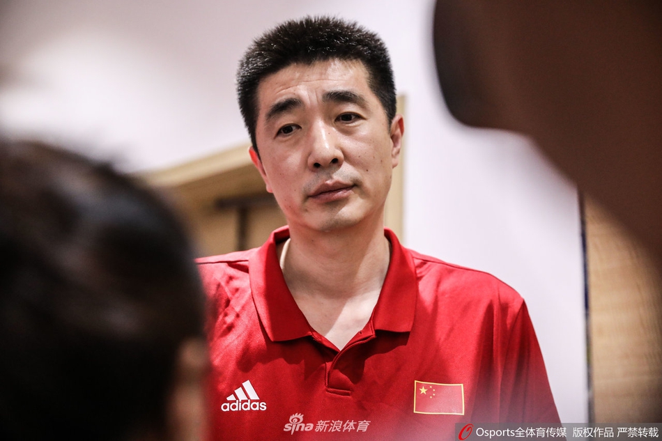 安家杰刘晓彤出席总决赛见面会