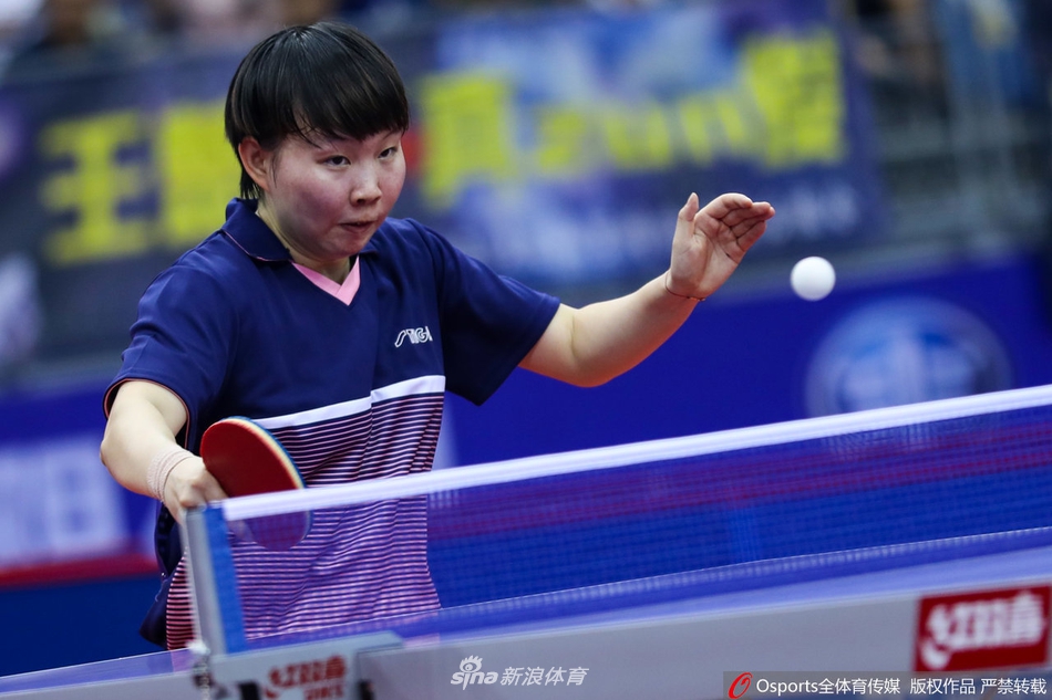 全锦赛决赛孙颖莎4-0朱雨玲