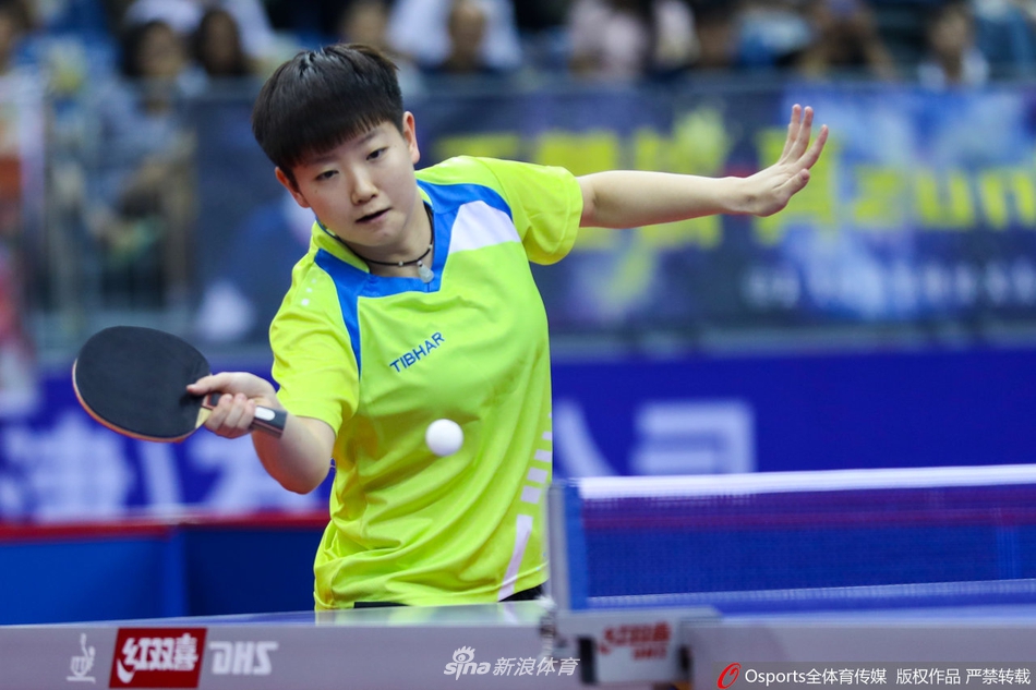 全锦赛决赛孙颖莎4-0朱雨玲