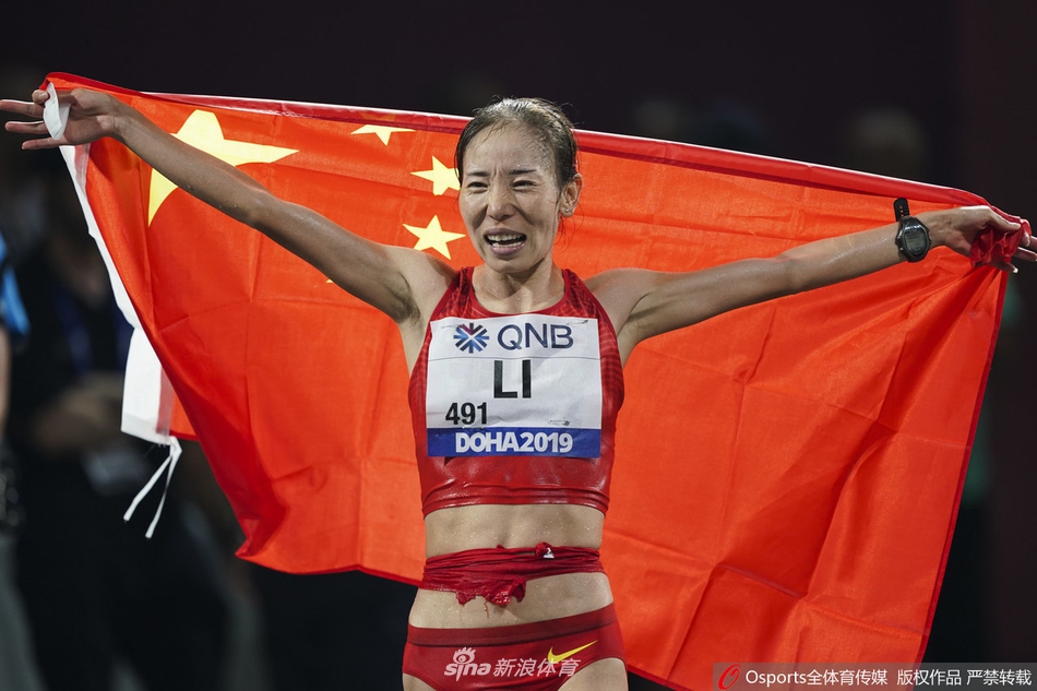 世锦赛女子50公里竞走梁瑞夺冠