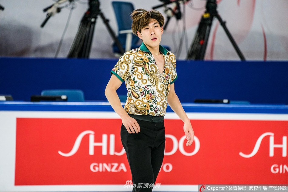 花滑中国杯金博洋闫涵备战
