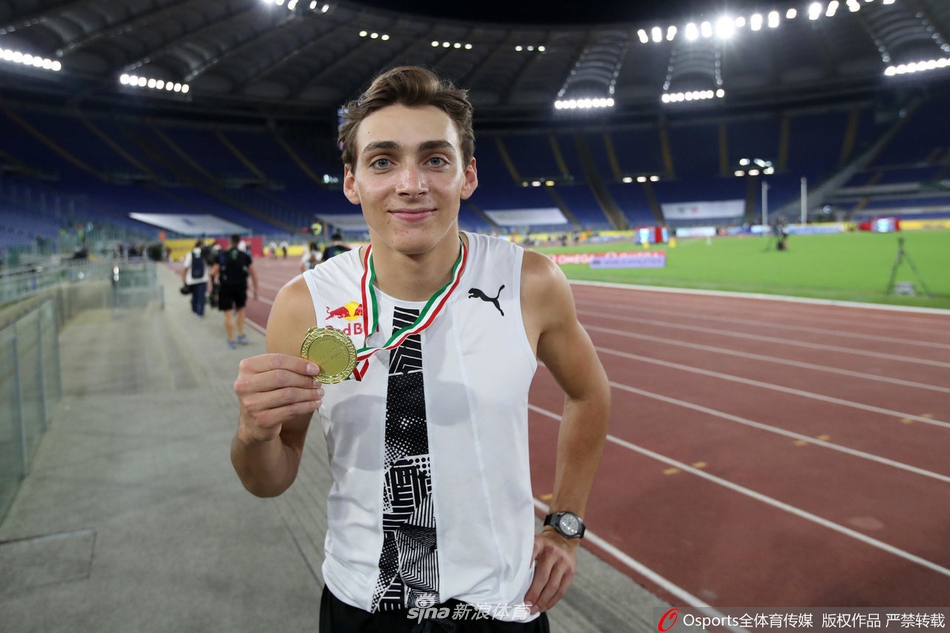 尘封26年撑竿跳室外世界纪录被破