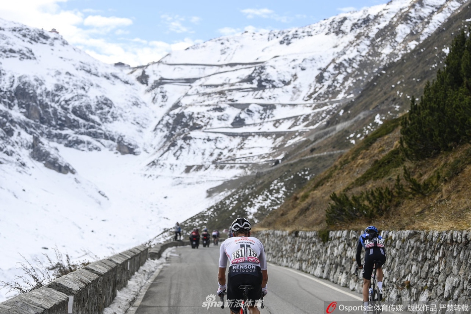 环意18辛德利夺冠凯尔德曼穿粉衫