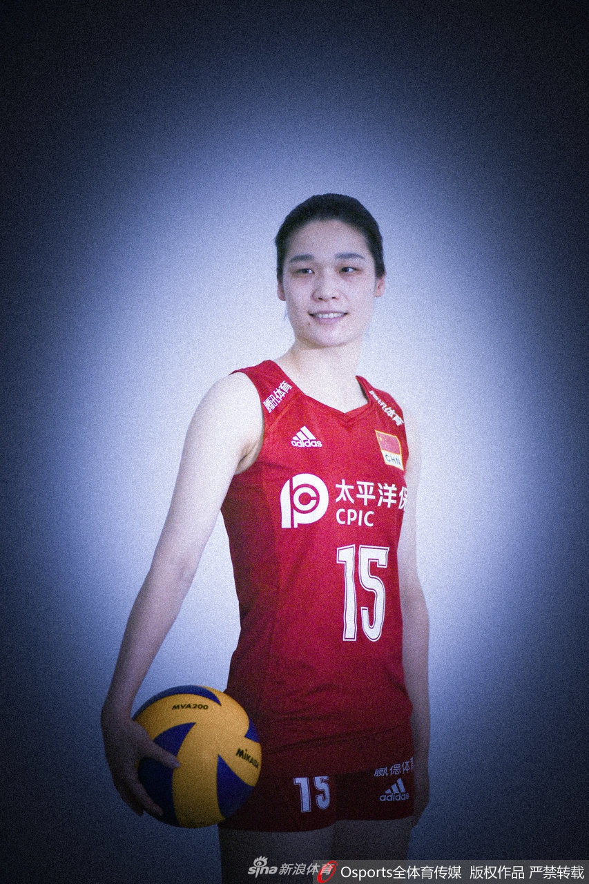 总决赛中国女排拍写真