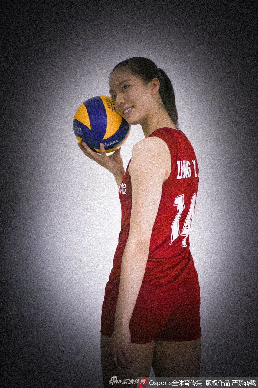 总决赛中国女排拍写真