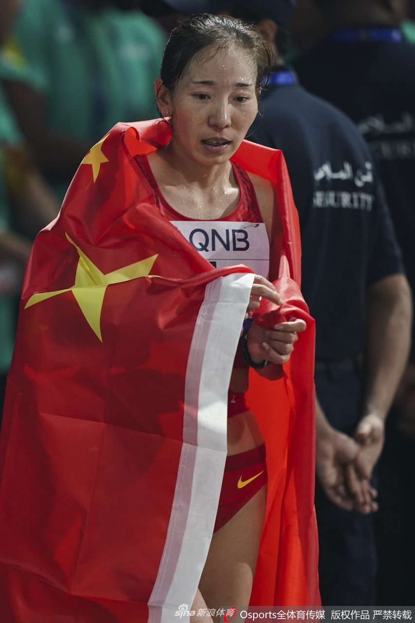 世锦赛女子50公里竞走梁瑞夺冠