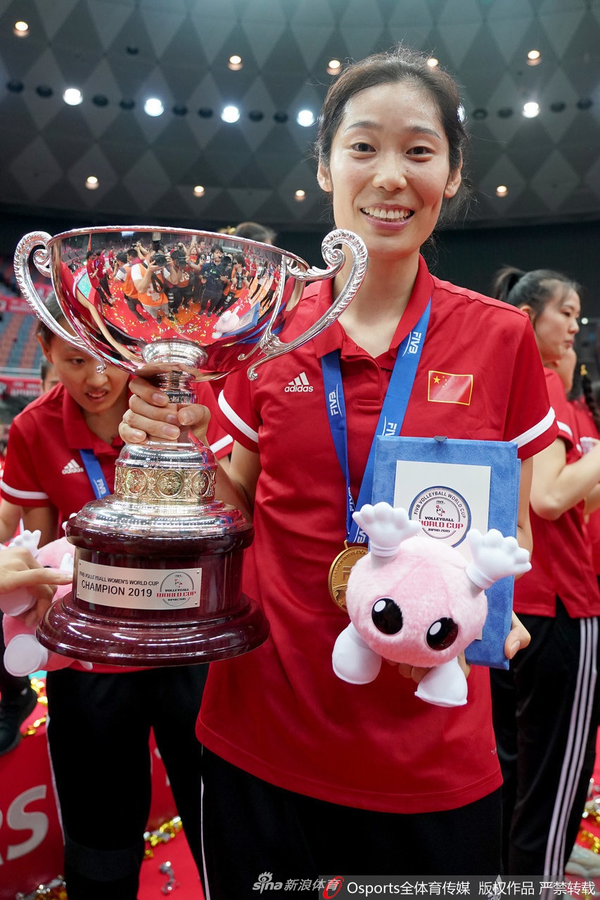 朱婷入围河南省全国先进工作者推荐名单