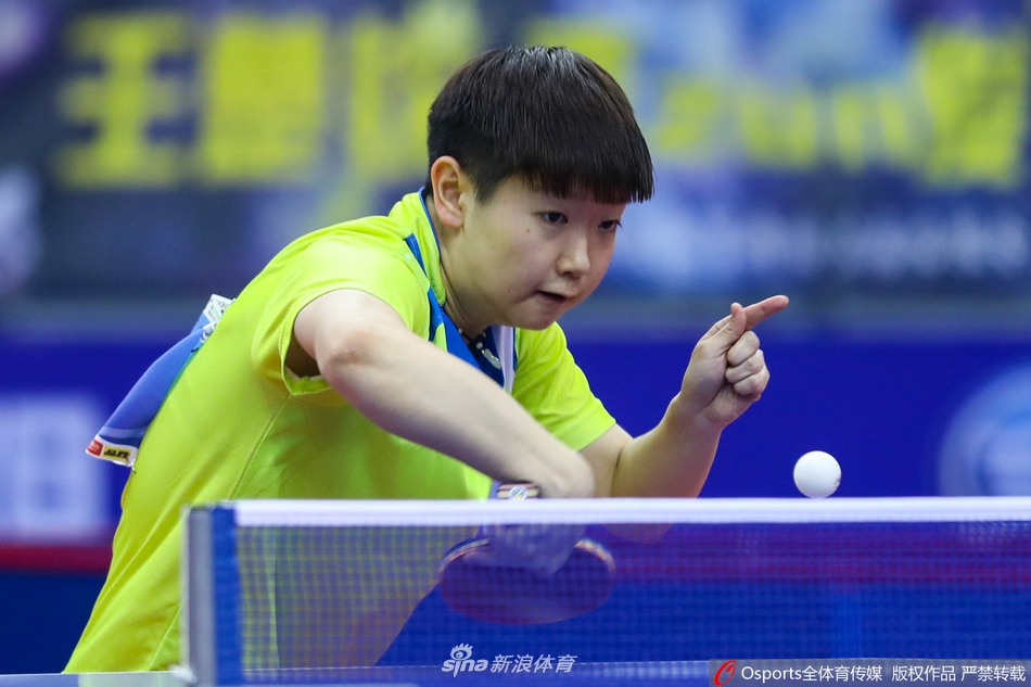 全锦赛决赛孙颖莎4-0朱雨玲